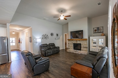 740 Lakeview Bend Cir, Jefferson, GA 30549 - photo 4