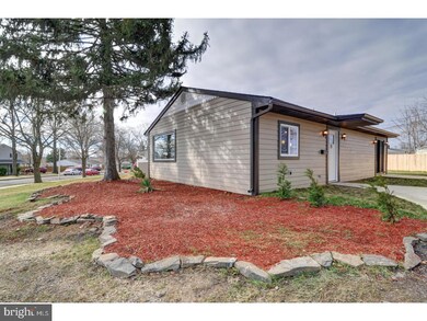 70 Blue Ridge Dr, Levittown, PA 19057 - photo 2