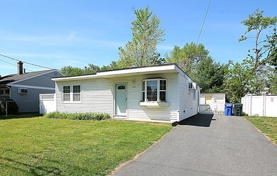 54 Lucerne Rd, Springfield, MA 01119 - photo 2