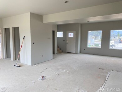 2227 S Mystical Loop, East Wenatchee, WA 98802 - photo 4