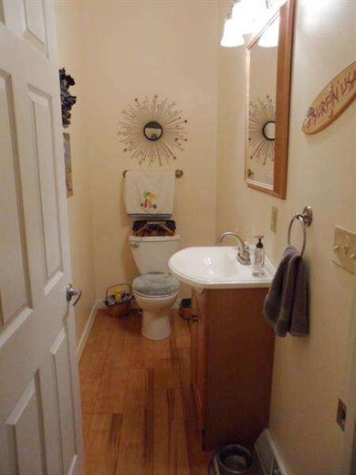 MAIN LEVEL HALF BATH