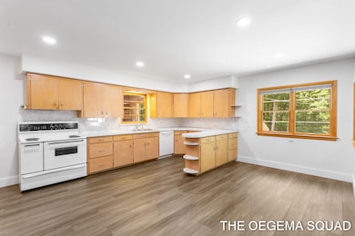 30-web-or-mls-704-graafschap-rd