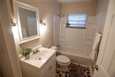 2906 Gillespie Dr, Dunbar, WV 25064 - photo 7