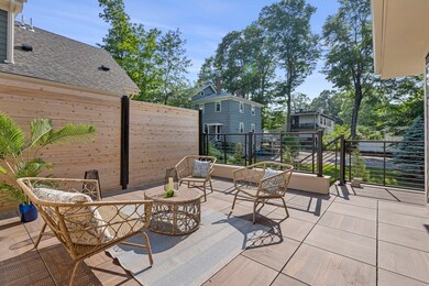 145 Warren St unit 5, Newton Center, MA 02459 - photo 2