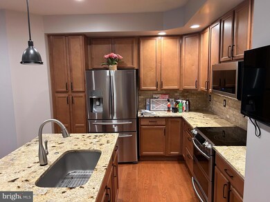 910 Hall Station Dr unit 106, Bowie, MD 20721 - photo 2