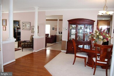 21511 Arbor Glen Ct, Broadlands, VA 20148 - photo 4