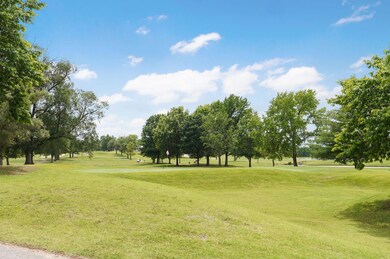 23-web-or-mls-120 W Rockford Dr B6-28