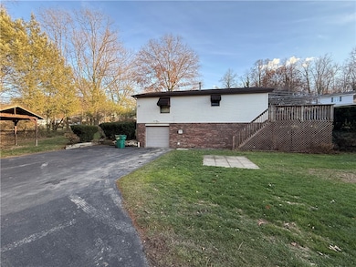 1525 Orchard Dr, Greensburg, PA 15601 - photo 6