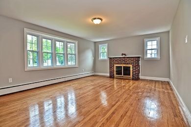 218 Concord St, Holliston, MA 01746 - photo 5