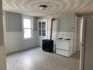 52 Vale St unit `1, Worcester, MA 01604 - photo 3