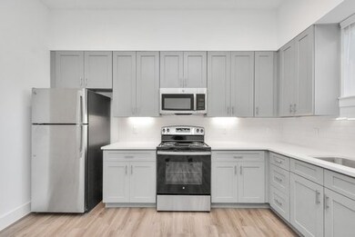 9025 Laverne Oak Ln, Houston, TX 77080 - photo 4