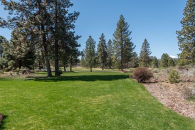 60340 Sunset View Dr, Bend, OR 97702 - photo 3