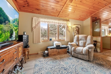 8144 S Chase Rd, Pulaski, WI 54162 - photo 6