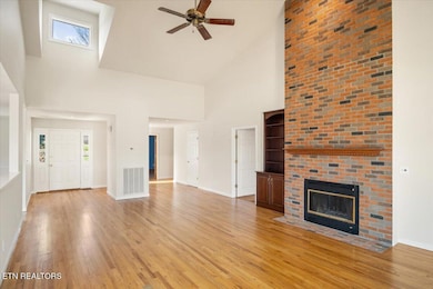 05-Living Room