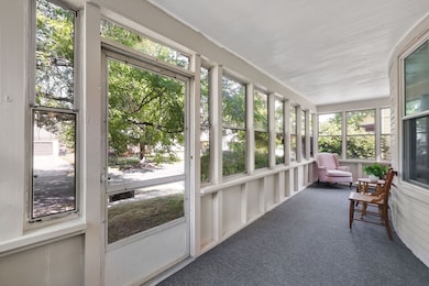 56 Laurel St, Holyoke, MA 01040 - photo 3