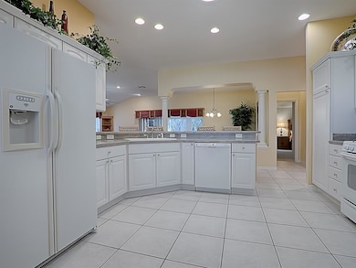 7205 SE 173rd Arlington Loop, The Villages, FL 32162 - photo 7