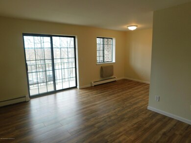 29 Donna Ct unit 7, Staten Island, NY 10314 - photo 2