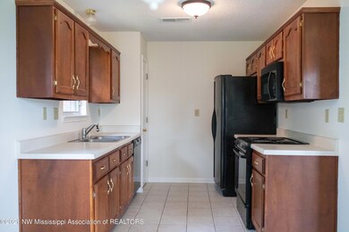 5719 Sparrow Run, Olive Branch, MS 38654 - photo 2