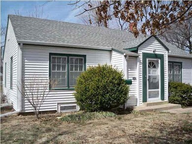 Within walking distance of Linwood Park and Rec Ce