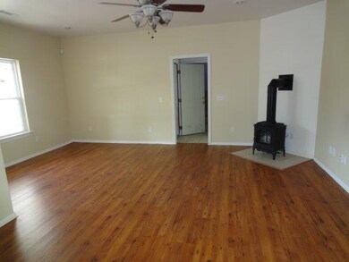 2 Holcombe Ln, Bella Vista, AR 72714 - photo 4