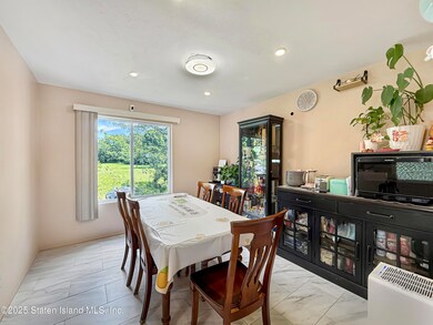 26 Aspen Knolls Way, Staten Island, NY 10312 - photo 7