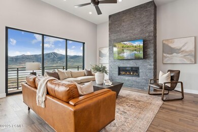 11781 N Apex Wy, Hideout_HDR011