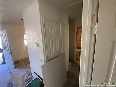 5504 Little Creek Dr, San Antonio, TX 78242 - photo 7