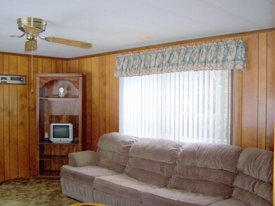 524 Oak St, Sanford, ME 04073 - photo 3