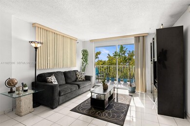 Stanton House unit 5C, Miami Beach, FL 33141 - photo 2
