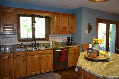 122 Michael Ln, Sharpsville, IN 46068 - photo 4