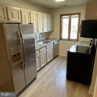 991C Village Round unit C, Allentown, PA 18106 - photo 2