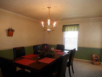 Dining Room. Enjoy holiday dinners or in the tradi