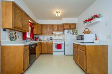 1509 E 30th St, Des Moines, IA 50317 - photo 6