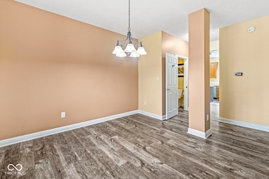 8057 Meadow Bend Ln, Indianapolis, IN 46259 - photo 7