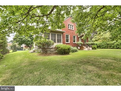 320 W Bellevue Ave, Reading, PA 19605 - photo 3