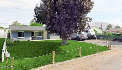 3609-3rd-103