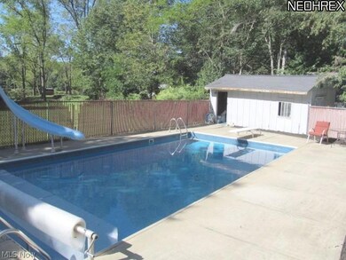 6396 Southview Dr, New Franklin, OH 44216 - photo 4