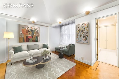 49 E 63rd St unit Garden, Duplex , 3F, New York, NY 10065 - photo 5