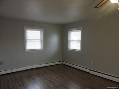 18 Leach St, Lynbrook, NY 11563 - photo 4