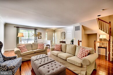 11968 Thurloe Dr, Lutherville Timonium, MD 21093 - photo 4