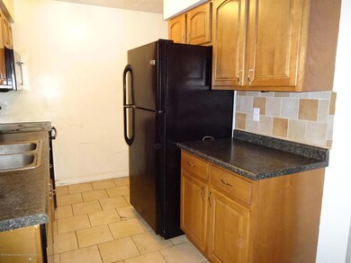 6146 beechfield kitchen
