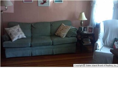 157 Garrison Ave, Staten Island, NY 10314 - photo 4