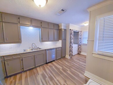 508 W Lang St unit 510, Alvin, TX 77511 - photo 6