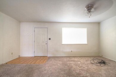 909 SW Central Ave, Grants Pass, OR 97526 - photo 6