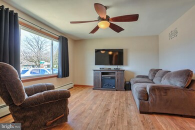 300 S Duke St, Palmyra, PA 17078 - photo 7