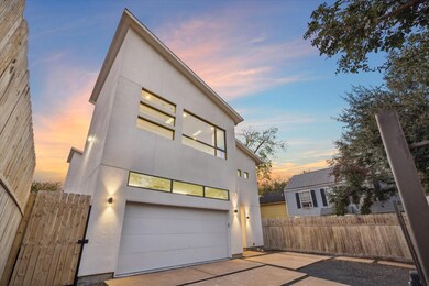 118 Tuam St, Houston, TX 77006 - photo 2