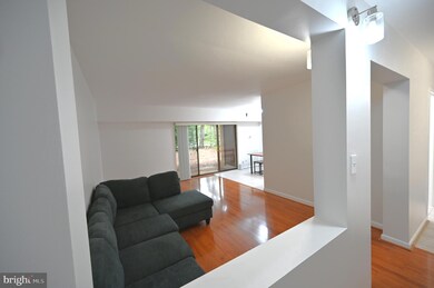 2237 Castle Rock Square unit 1B, Reston, VA 20191 - photo 2