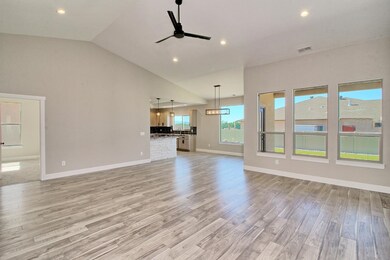 689 Strathearn Dr unit B, Grand Junction, CO 81504 - photo 5