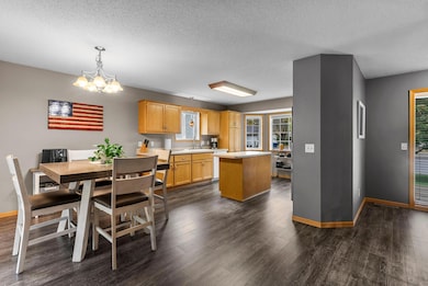 2486 Bridgewater Place S, Cambridge, MN 55008 - photo 6