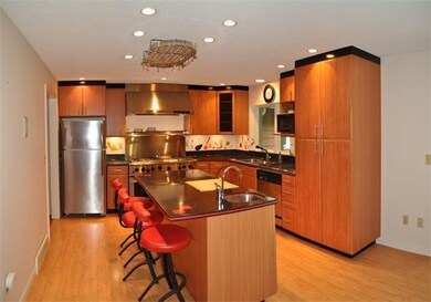 246 Middle St, Amherst, MA 01002 - photo 4